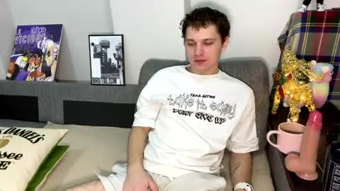 Snapshot of bob_bucks chatting on 03-12-26, 02:07 bob_bucks online show from 03-12-26, 02:07