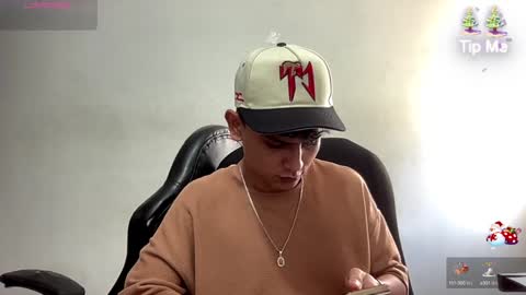 Snapshot of bob_pettersonn chatting on 12-10-24, 08:38 Bob INDEPENDENT MODEL online show from 12-10-24, 08:38