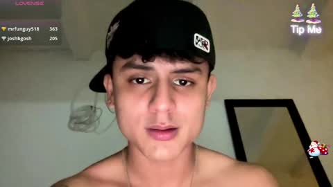 Snapshot of bob_pettersonn chatting on 12-14-24, 04:01 Bob INDEPENDENT MODEL online show from 12-14-24, 04:01