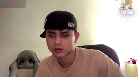 Snapshot of bob_pettersonn chatting on 12-14-24, 08:29 Bob INDEPENDENT MODEL online show from 12-14-24, 08:29