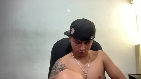 Snapshot of bob_pettersonn chatting on 12-22-24, 04:27 Bob INDEPENDENT MODEL online show from 12-22-24, 04:27