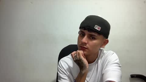 Snapshot of bob_pettersonn chatting on 12-27-24, 11:21 Bob INDEPENDENT MODEL online show from 12-27-24, 11:21