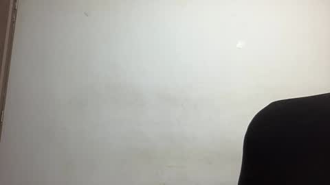 Snapshot of bob_pettersonn chatting on 12-29-24, 01:02 Bob INDEPENDENT MODEL online show from 12-29-24, 01:02