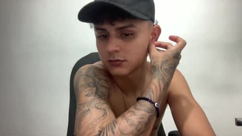 Snapshot of bob_pettersonn chatting on 02-19-25, 03:39 Bob INDEPENDENT MODEL online show from 02-19-25, 03:39