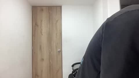 Snapshot of bob_pettersonn chatting on 10-07-25, 02:31 Bob INDEPENDENT MODEL online show from 10-07-25, 02:31