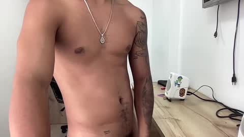 Snapshot of bob_pettersonn chatting on 10-11-25, 03:10 Bob INDEPENDENT MODEL online show from 10-11-25, 03:10