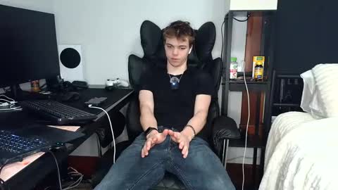 bobby72738 online show from 09-09-25, 03:39