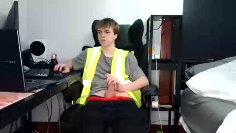 bobby72738 online show from 10-13-25, 02:55