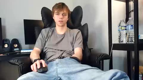 Snapshot of bobby72738 chatting on 12-05-25, 04:54 bobby72738 online show from 12-05-25, 04:54