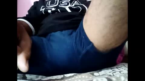 bobby_horny03 online show from 04-19-26, 05:18