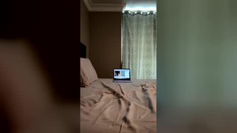 boboutte online show from 05-07-26, 06:57