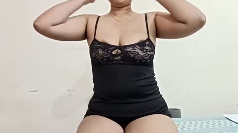 Snapshot of bodyandbrush chatting on 06-15-26, 09:22 Sofia online show from 06-15-26, 09:22