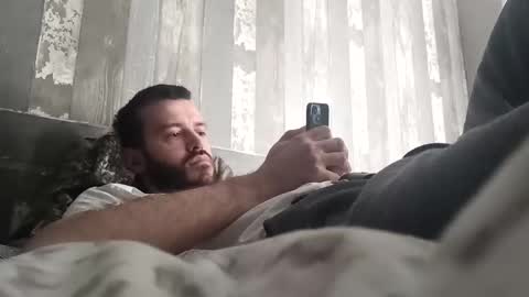 Snapshot of boefertje001 chatting on 03-04-25, 09:07 Bandit online show from 03-04-25, 09:07