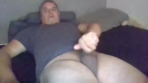 Snapshot of boidady chatting on 10-08-25, 07:28 emilio online show from 10-08-25, 07:28