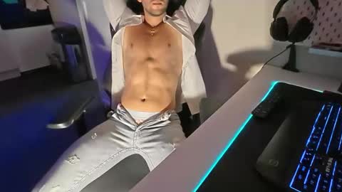 Snapshot of boiteasex chatting on 09-13-25, 03:34 boiteasex online show from 09-13-25, 03:34