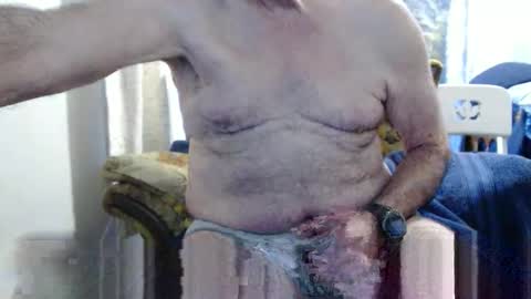 Snapshot of bolbil1 chatting on 12-22-25, 02:14 bolbil1 online show from 12-22-25, 02:14