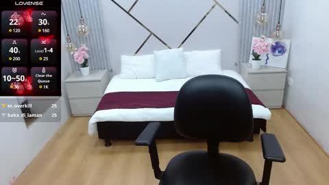 Paris online show from 02-20-25, 01:46