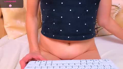 Mia online show from 12-19-25, 03:46