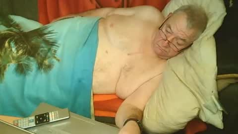 Snapshot of bomber59potsdam chatting on 12-21-24, 10:30 Bomber59potsdam online show from 12-21-24, 10:30