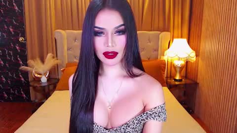 bombshellanita online show from 10-05-25, 06:06
