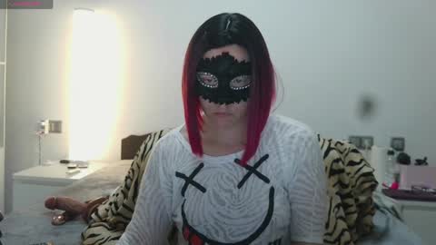 Lucy online show from 04-04-26, 09:18