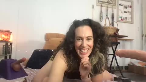 Bonnie online show from 12-05-24, 05:50