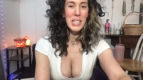 Bonnie online show from 01-23-25, 05:10