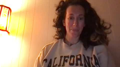 Bonnie online show from 02-09-25, 11:36