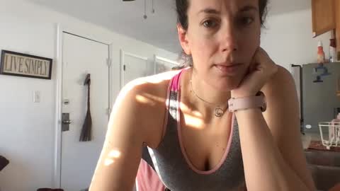 Bonnie online show from 02-20-25, 02:13