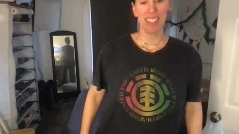 Bonnie online show from 03-06-25, 08:16