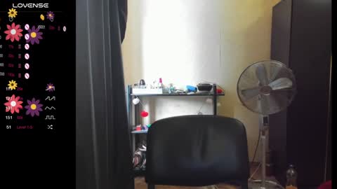 Snapshot of boni_nell__ chatting on 12-13-24, 09:46 Nell online show from 12-13-24, 09:46