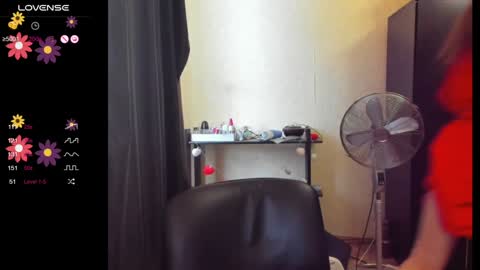 Snapshot of boni_nell__ chatting on 12-15-24, 09:45 Nell online show from 12-15-24, 09:45