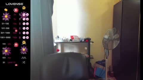 Snapshot of boni_nell__ chatting on 02-10-25, 10:31 Nell online show from 02-10-25, 10:31