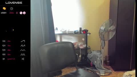 Snapshot of boni_nell__ chatting on 02-26-25, 08:37 Nell online show from 02-26-25, 08:37