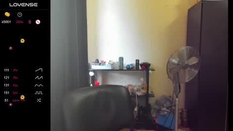 Snapshot of boni_nell__ chatting on 03-05-25, 11:49 Nell online show from 03-05-25, 11:49