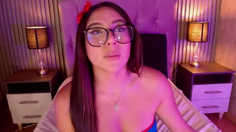 Snapshot of bonnali_lune chatting on 10-01-25, 01:22 bonnali_lune online show from 10-01-25, 01:22