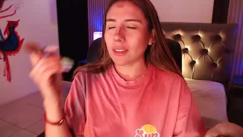 bonnali_lune online show from 04-25-26, 05:10