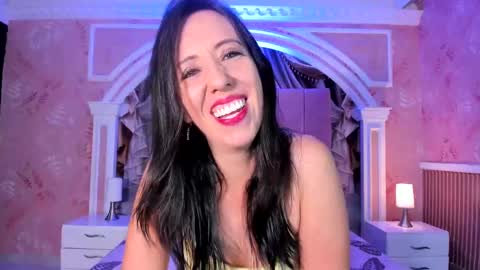 Snapshot of bonnie__milf chatting on 02-25-25, 12:03 bonnie online show from 02-25-25, 12:03