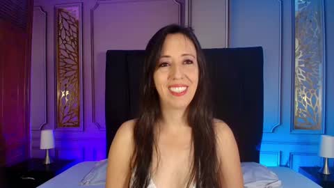 Snapshot of bonnie__milf chatting on 09-15-25, 12:05 bonnie online show from 09-15-25, 12:05