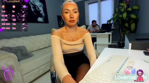 Snapshot of bonnie_annd_clyde chatting on 12-13-24, 01:55 bonnie_annd_clyde online show from 12-13-24, 01:55