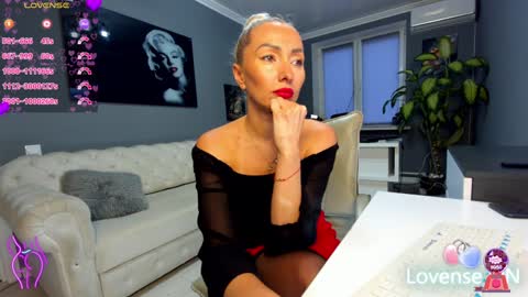 Snapshot of bonnie_annd_clyde chatting on 12-23-24, 01:56 bonnie_annd_clyde online show from 12-23-24, 01:56