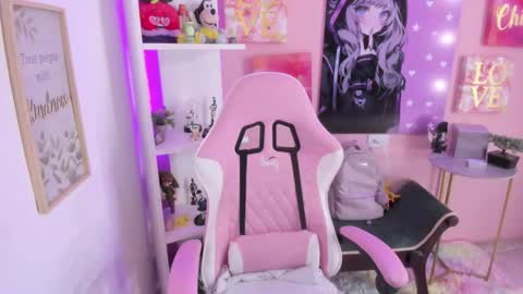 Snapshot of bonnie_benet chatting on 10-04-25, 02:04 Bonnie online show from 10-04-25, 02:04