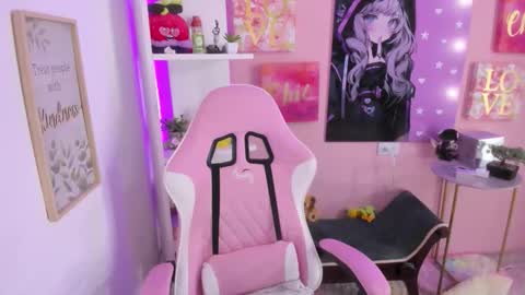 Snapshot of bonnie_benet chatting on 10-21-25, 04:13 Bonnie online show from 10-21-25, 04:13