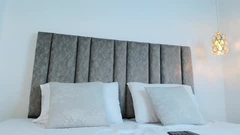 Bonnie online show from 10-02-25, 04:41