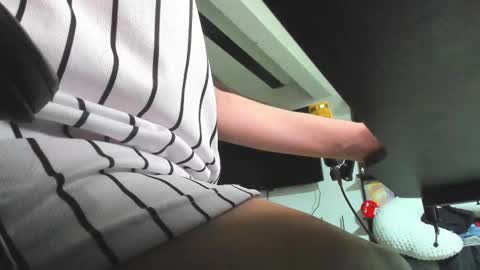 becky online show from 11-25-25, 07:25