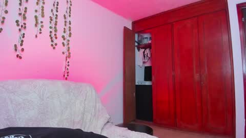 Bonnie Help me reach 500 likes online show from 01-19-25, 11:21