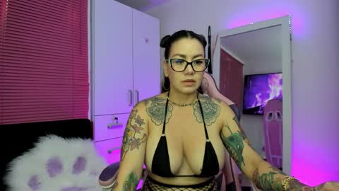 Snapshot of bonnie_ray40 chatting on 02-11-26, 07:19 bonnie online show from 02-11-26, 07:19