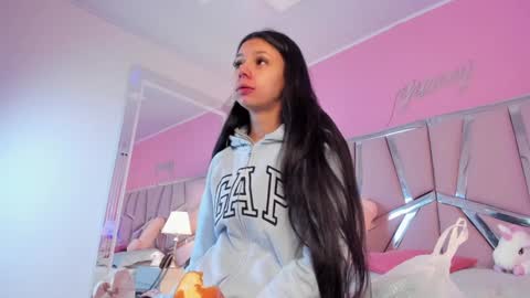 Bonnie  online show from 01-14-25, 12:35