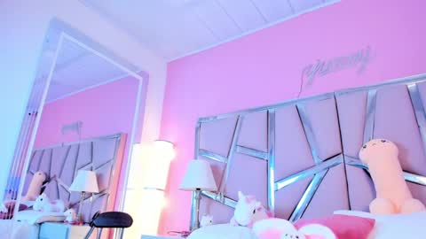 Bonnie  online show from 01-29-25, 01:28