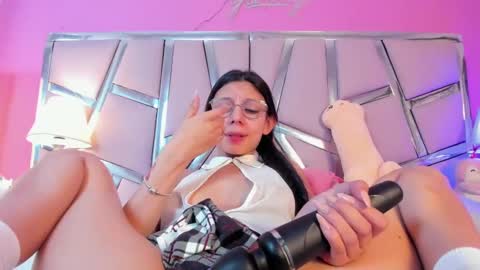 Bonnie  online show from 03-05-25, 02:56